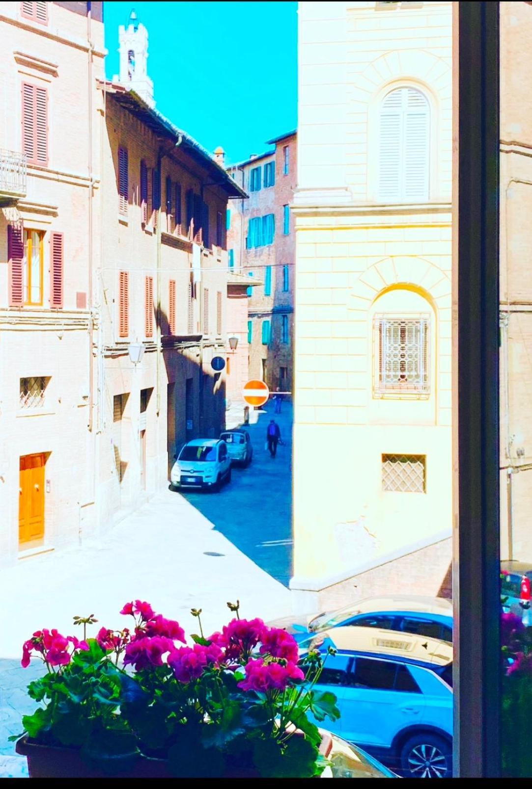 B&B Le Camere Di Livia Siena Kültér fotó
