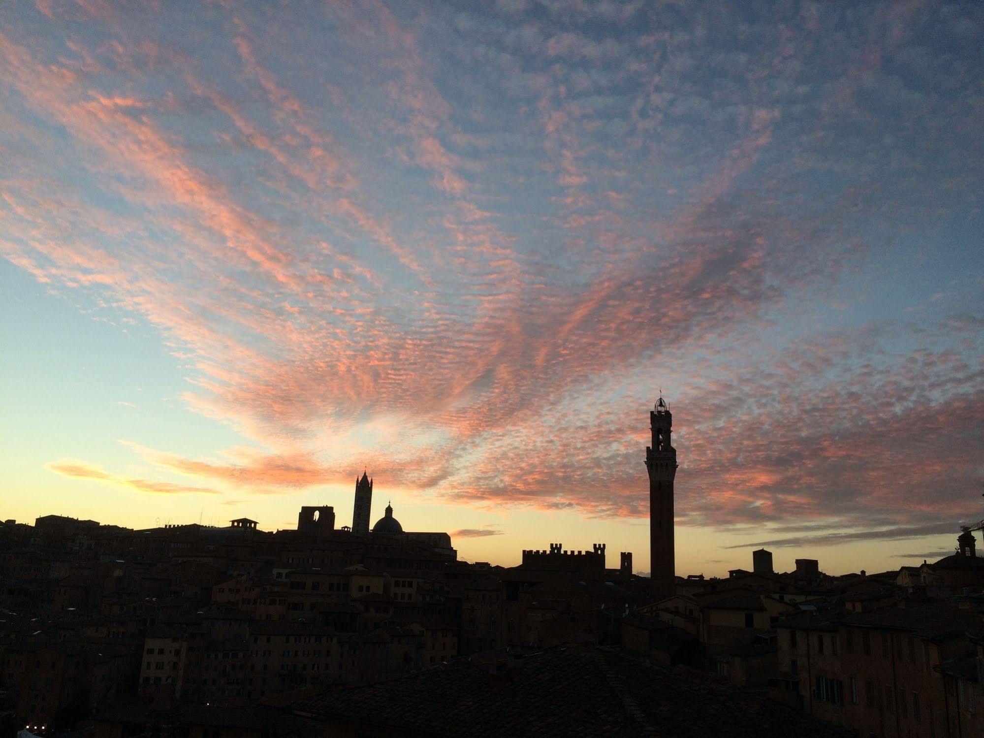 B&B Le Camere Di Livia Siena Kültér fotó